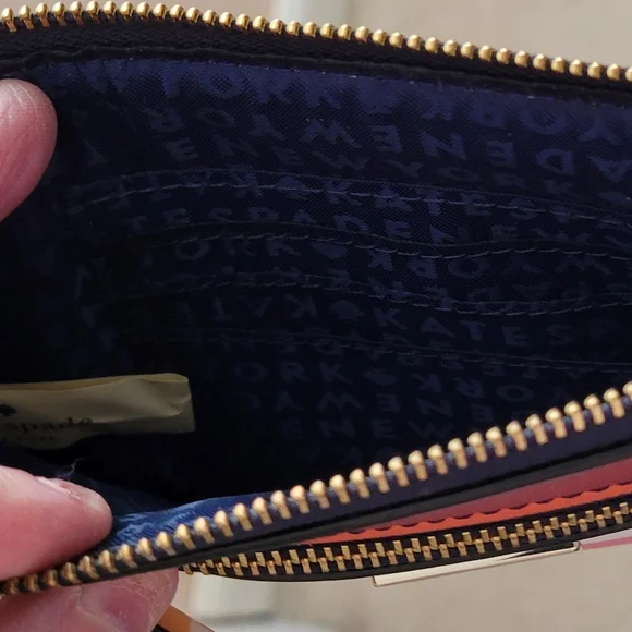 Kate Spade Bold Striped Wristlet Bag with Gold Zipper NWOT - Picture 4 of 4